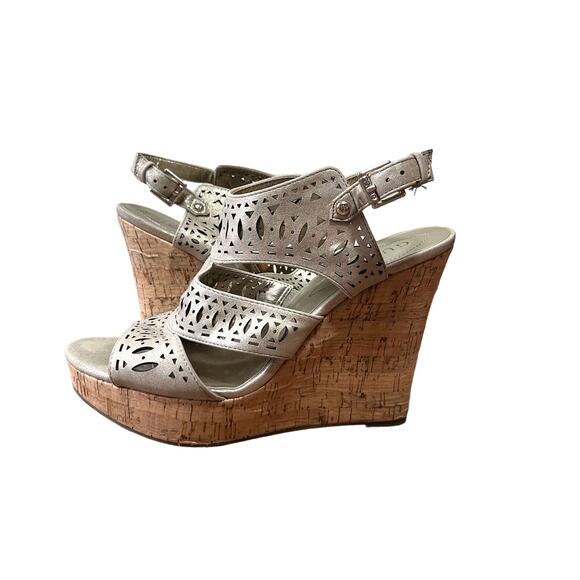 Guess Platform Sandals Womens 10M Cork Wedge Open Toe Perforated Cut-Out Gold - Picture 1 of 7